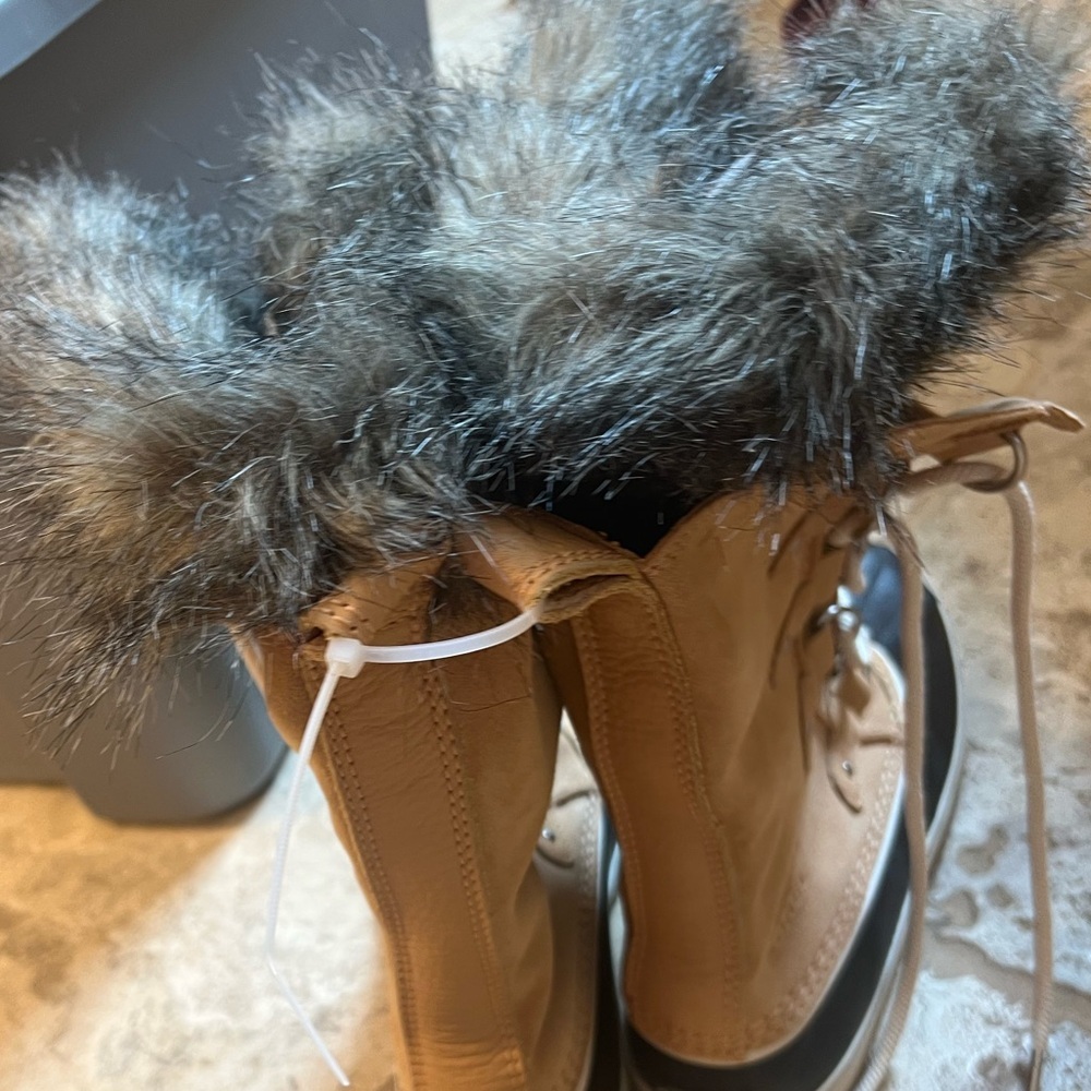 SOREL - Women's Joan of Arctic Waterproof Insulated Winter Boot fur size 10 nwot - Picture 3 of 7
